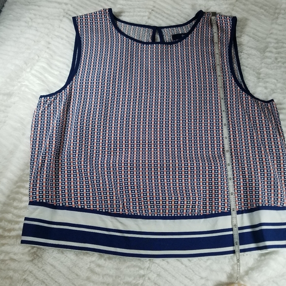 Patterned Gap crop - Picture 6 of 6